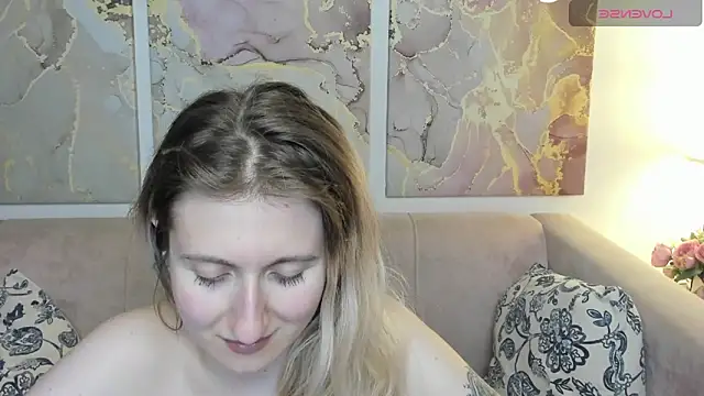 CamillaDreamer online show from May 16, 2026, 1:13 am
