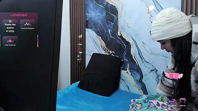 Snapshot of angelinee39 chatting on November 9, 2025, 9:40 am angelinee39 online show from November 9, 2025, 9:40 am