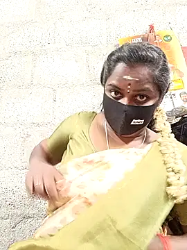 Snapshot of Tamil_Hot_Sindhu chatting on February 19, 2026, 6:15 pm Tamil Hot Sindhu online show from February 19, 2026, 6:15 pm