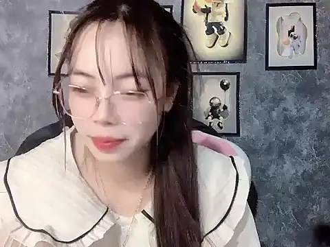 Snapshot of Ellie039 chatting on October 19, 2025, 5:35 pm Ellie039 online show from October 19, 2025, 5:35 pm