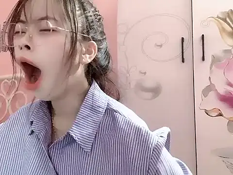 Snapshot of Ellie039 chatting on November 1, 2025, 10:23 pm Ellie039 online show from November 1, 2025, 10:23 pm