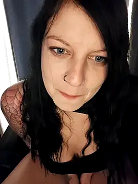 Snapshot of MieziMinz chatting on November 7, 2025, 6:19 pm MieziMinz online show from November 7, 2025, 6:19 pm