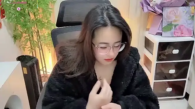 NEWONETO online show from February 7, 2026, 7:50 pm