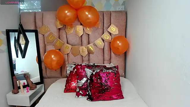 Issa Milf   online show from March 24, 2026, 1:49 pm