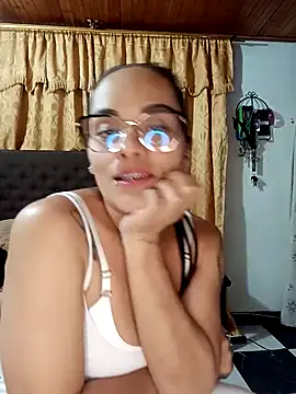 Snapshot of QueenBDSM chatting on October 28, 2025, 2:15 am QueenBDSM online show from October 28, 2025, 2:15 am