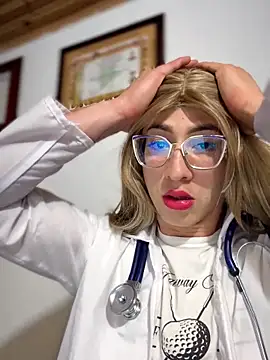 Snapshot of NICOLLE__12 chatting on February 3, 2026, 3:15 am NICOLLE 12 online show from February 3, 2026, 3:15 am