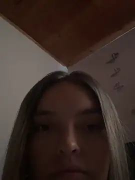 Miia Millerr online show from October 31, 2025, 11:11 am