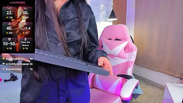 Scarlett Kiiss online show from February 1, 2026, 12:15 pm