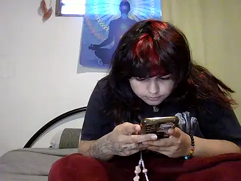 crucifxcked online show from October 16, 2025, 10:27 am