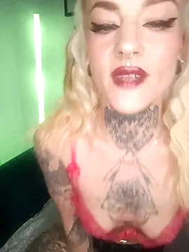 Peach420live online show from November 26, 2025, 2:01 am