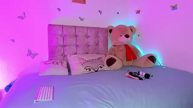 Lia Roses3x online show from December 4, 2025, 3:16 am