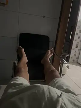 MCLZK online show from November 4, 2025, 9:25 pm