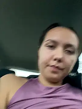 Snapshot of CamillaHessel chatting on November 3, 2025, 3:02 pm CamillaHessel online show from November 3, 2025, 3:02 pm