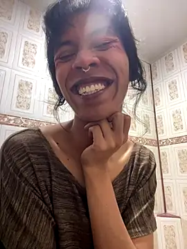 MadamLeRouge online show from December 14, 2025, 3:06 pm