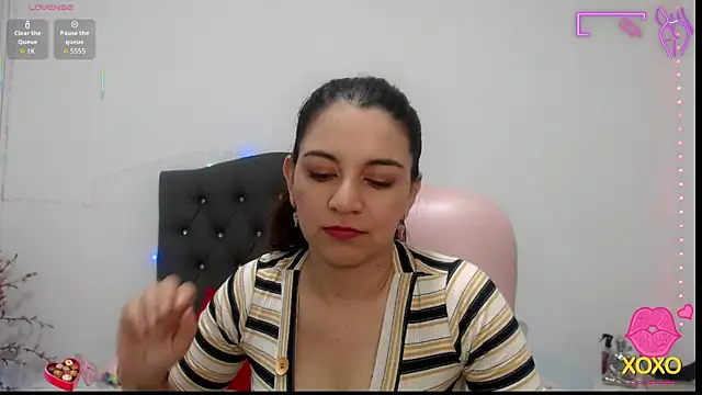 astrolover  online show from October 8, 2025, 2:53 am