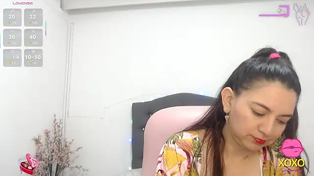 astrolover  online show from October 13, 2025, 12:10 am