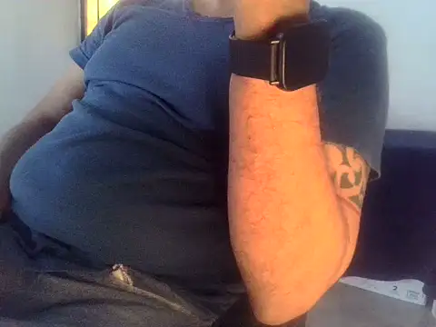 Snapshot of Calvitoxsex69 chatting on October 6, 2025, 5:21 pm Calvitoxsex69 online show from October 6, 2025, 5:21 pm