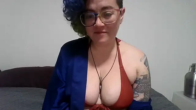 Snapshot of daniak90 chatting on October 5, 2025, 4:11 am daniak90 online show from October 5, 2025, 4:11 am