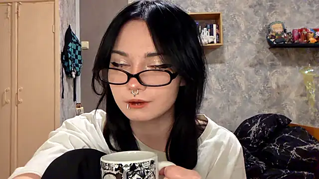 Snapshot of Beeping_Creature chatting on November 10, 2025, 6:07 pm Beeping Creature online show from November 10, 2025, 6:07 pm