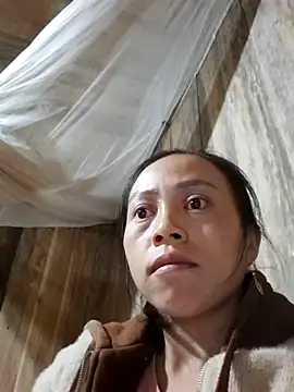 Snapshot of Tuyet_xx chatting on October 29, 2025, 8:32 pm Tuyet xx online show from October 29, 2025, 8:32 pm