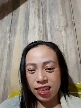 Snapshot of Tuyet_xx chatting on October 30, 2025, 2:29 pm Tuyet xx online show from October 30, 2025, 2:29 pm