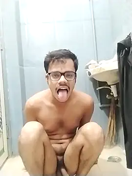 Snapshot of sexybobby13 chatting on November 10, 2025, 8:46 am sexybobby13 online show from November 10, 2025, 8:46 am