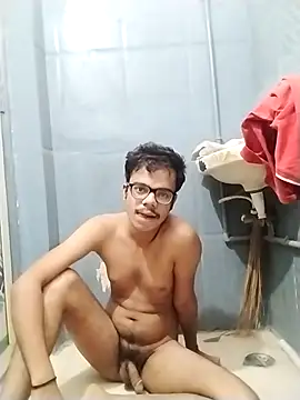 Snapshot of sexybobby13 chatting on November 11, 2025, 8:47 am sexybobby13 online show from November 11, 2025, 8:47 am