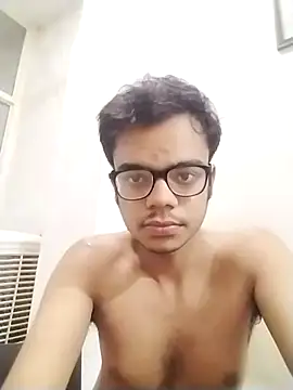 sexybobby13 online show from February 12, 2026, 8:20 am