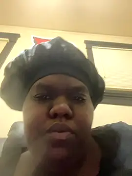 Snapshot of Angelslays chatting on October 24, 2025, 10:44 am Angelslays online show from October 24, 2025, 10:44 am