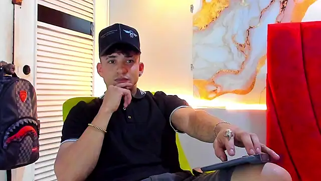 daniscot online show from December 18, 2025, 3:45 am