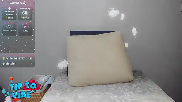 Snapshot of INDIANROMANCE chatting on December 11, 2024, 9:41 am INDIANROMANCE online show from December 11, 2024, 9:41 am