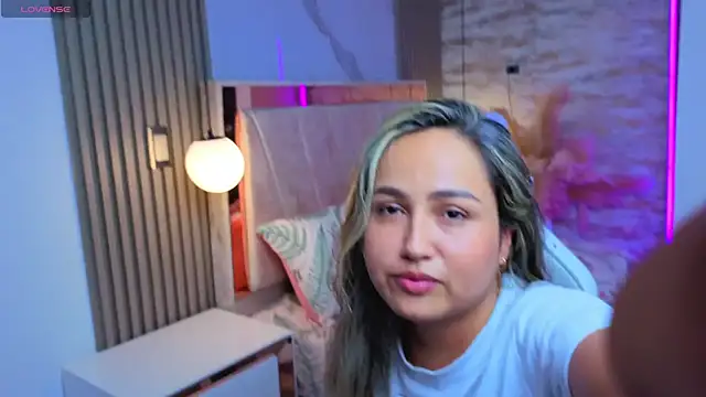 lila cute1 online show from November 2, 2025, 10:39 am