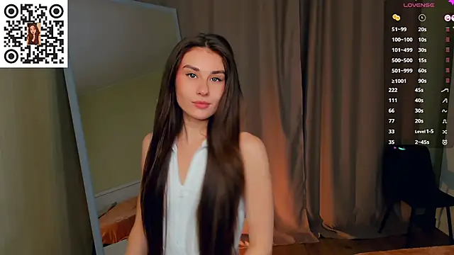 Snapshot of MinaRuzzo chatting on November 9, 2025, 4:44 am MinaRuzzo online show from November 9, 2025, 4:44 am