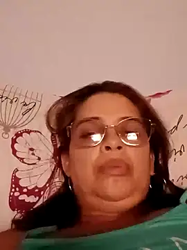 Snapshot of AdiniTA__Hot chatting on October 22, 2025, 12:55 am AdiniTA Hot online show from October 22, 2025, 12:55 am