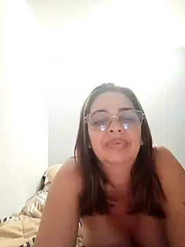 Snapshot of AdiniTA__Hot chatting on November 5, 2025, 5:29 am AdiniTA Hot online show from November 5, 2025, 5:29 am