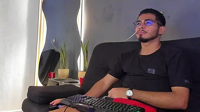 Jaybrown  1 online show from October 31, 2025, 2:29 pm