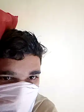 Snapshot of abhi05x chatting on September 30, 2025, 6:40 am abhi05x online show from September 30, 2025, 6:40 am