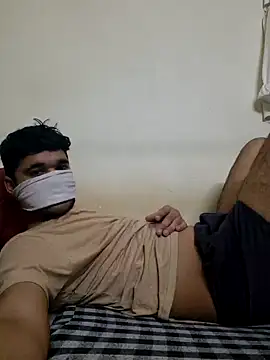 Snapshot of abhi05x chatting on October 27, 2025, 7:29 pm abhi05x online show from October 27, 2025, 7:29 pm