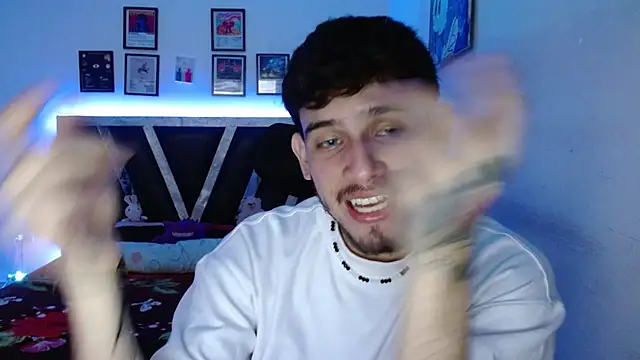 Snapshot of Sebasxxl12 chatting on November 20, 2025, 10:09 pm Sebasxxl12 online show from November 20, 2025, 10:09 pm