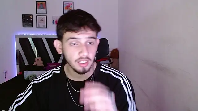 Snapshot of Sebasxxl12 chatting on January 9, 2026, 7:04 pm Sebasxxl12 online show from January 9, 2026, 7:04 pm