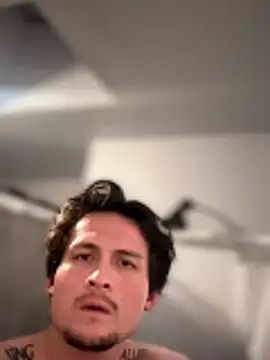 itsthecatchh online show from April 24, 2026, 3:53 am