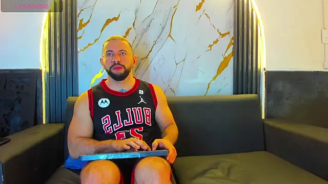 isaac franko online show from October 15, 2025, 1:33 pm