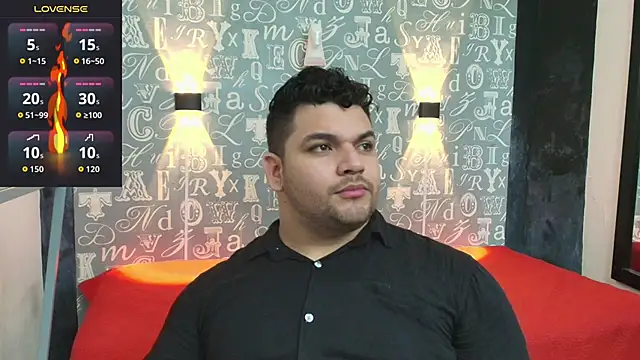 Snapshot of Adonis_Walker chatting on October 31, 2025, 7:15 pm Adonis Walker online show from October 31, 2025, 7:15 pm