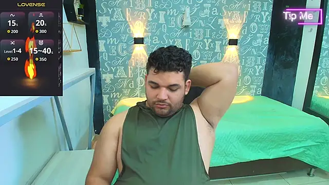 Snapshot of Adonis_Walker chatting on November 7, 2025, 7:47 pm Adonis Walker online show from November 7, 2025, 7:47 pm