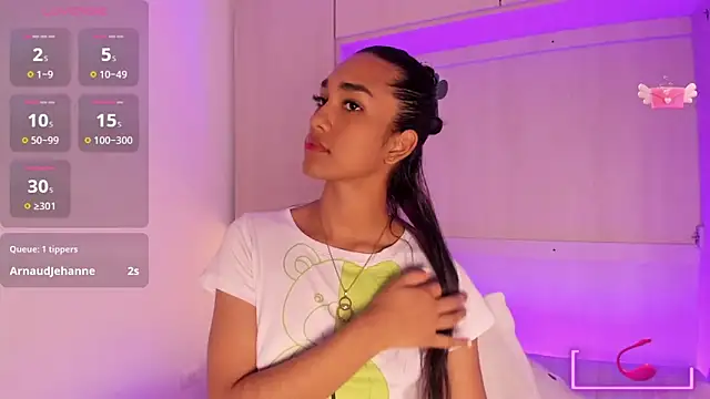 Snapshot of AnahiCollins chatting on November 4, 2025, 11:42 am AnahiCollins online show from November 4, 2025, 11:42 am