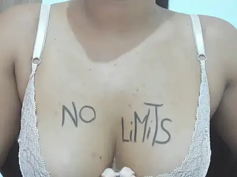 Snapshot of Valentinahot7 chatting on October 22, 2025, 3:12 pm Valentinahot7 online show from October 22, 2025, 3:12 pm