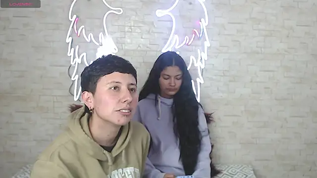 Gaby and Mei online show from October 25, 2025, 4:09 am