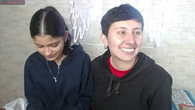 Gaby and Mei online show from November 8, 2025, 3:29 am