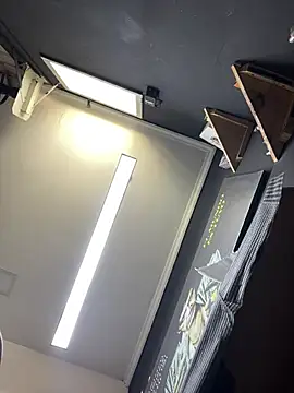 Valentino-elTuyo online show from February 11, 2026, 4:01 pm