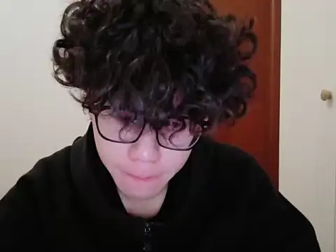 hangzi-0011 online show from November 2, 2025, 12:07 pm